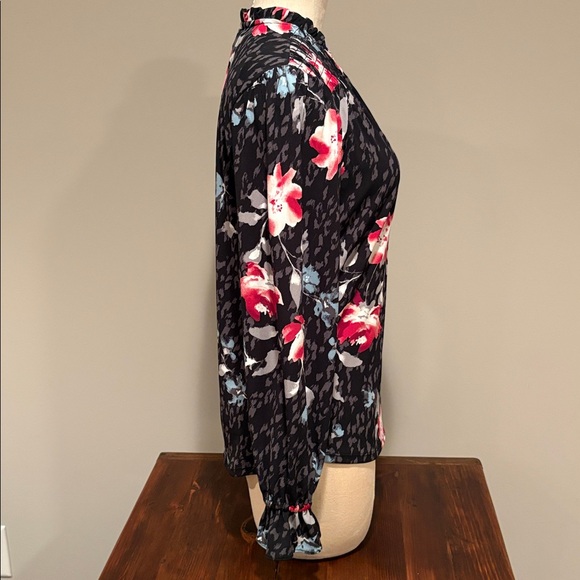 White House Black Market Floral Long Sleeve Top Size XS - Picture 4 of 12
